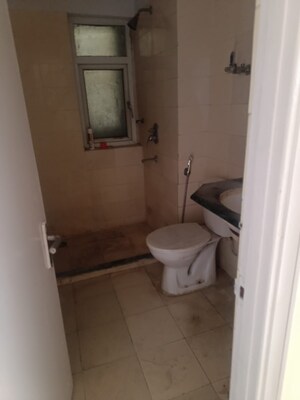 Bathroom in 3.5 BHK Apartment at BPTP Princess Park, Sector 86 – for Sale