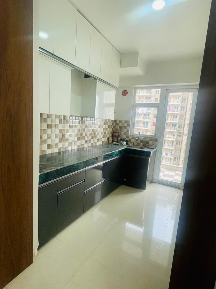 Kitchen, shree-vardhman-green-court 2 Bedroom 626 Sq.Ft. Apartment In Sector 90 Gurgaon 9019976