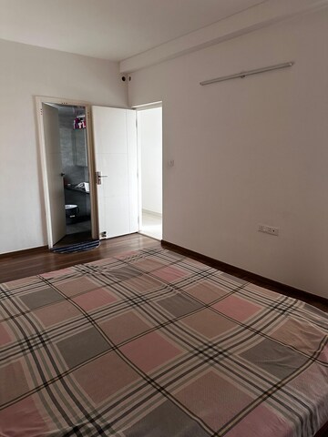 Room in 3 BHK Apartment at Godrej Air, Whitefield – for Sale