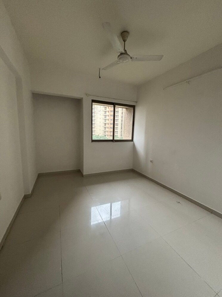 Room, lodha-splendora-phase-ii 2 Bedroom 750 Sq.Ft. Apartment In Ghodbunder Road Thane 9020014