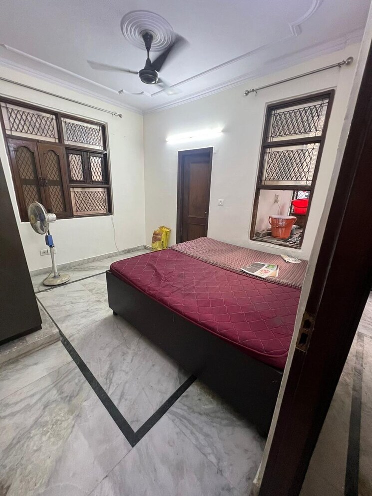 Bedroom, patel nagar 3 Bedroom 950 Sq.Ft. Apartment In Patel Nagar Delhi 9020064