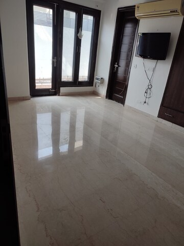 Room in 4 BHK Builder Floor at Greater Kailash – for Sale