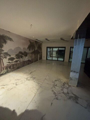 Parking in 6 BHK Villa at Versova – for Rent