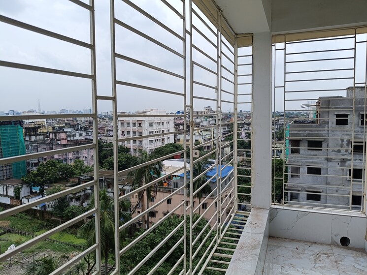 Balcony, lake town 3 Bedroom 1400 Sq.Ft. Apartment In Lake Town Kolkata 9020048