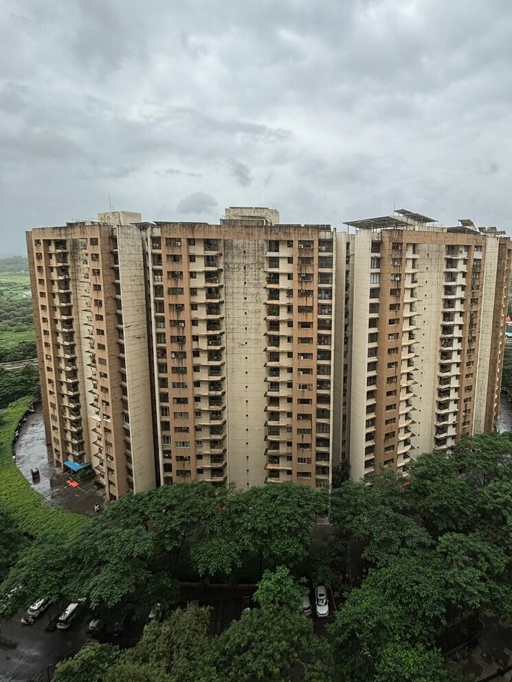 Exterior View, lodha-splendora 2.5 Bedroom 1050 Sq.Ft. Apartment In Ghodbunder Road Thane 9020066