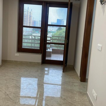 Room in 3 BHK Builder Floor at South City 2 – for Rent