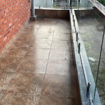 Balcony in 3 BHK Builder Floor at South City 2 – for Rent