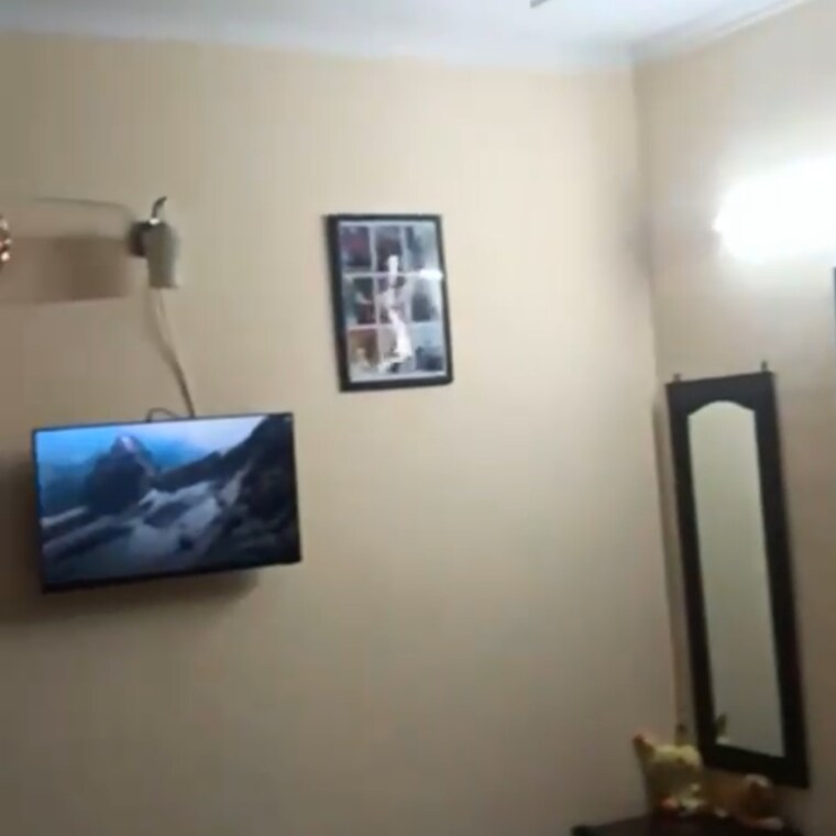 Room, sector 16 3 Bedroom 2250 Sq.Ft. Independent House In Sector 16 Faridabad 9020075