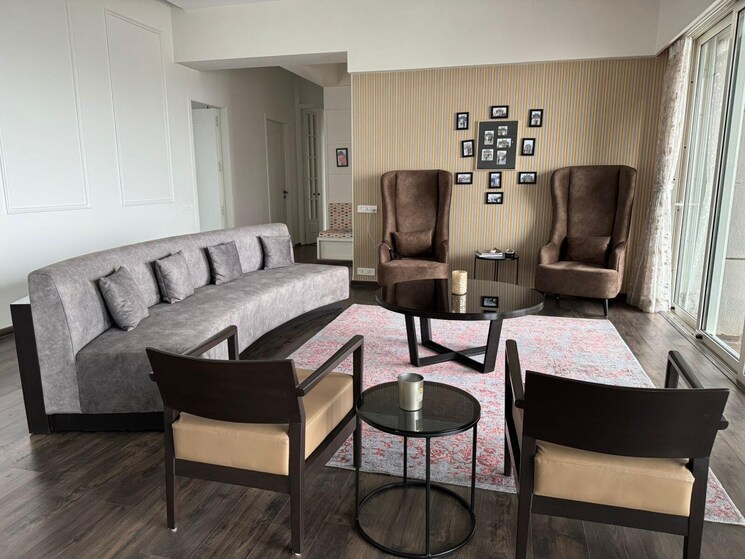 Living Room, windsor-grande-residences 5 Bedroom 6600 Sq.Ft. Apartment In Andheri West Mumbai 9020068