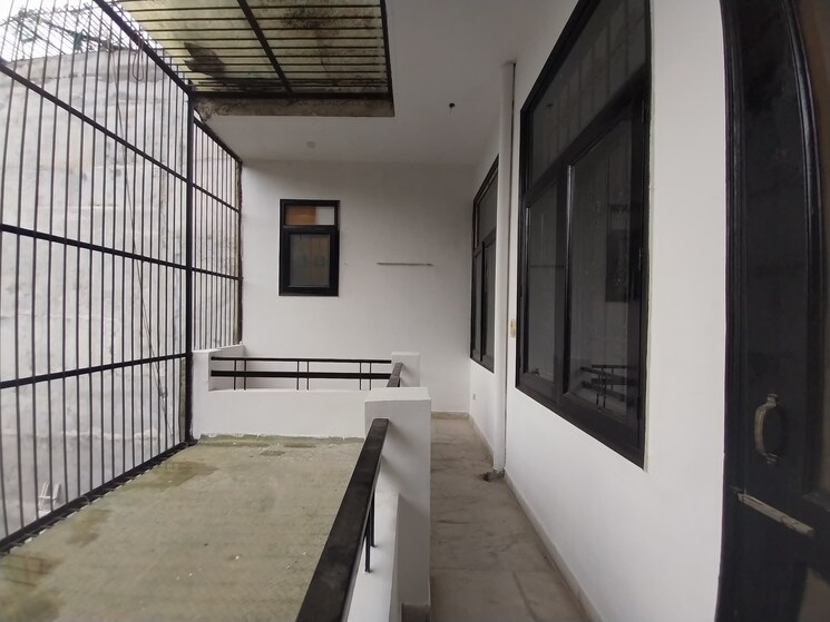 Balcony, rwa-apartments-sector-93 3 Bedroom 2000 Sq.Ft. Independent House In Sector 93 Noida 9020186