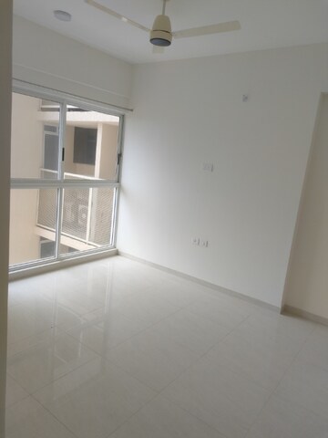 Room in 2 BHK Apartment at Lodha Bella Vita, Nibm Road – for Rent