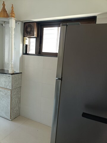 Room in 2 BHK Apartment at Temple View CHS, Chembur – for Rent