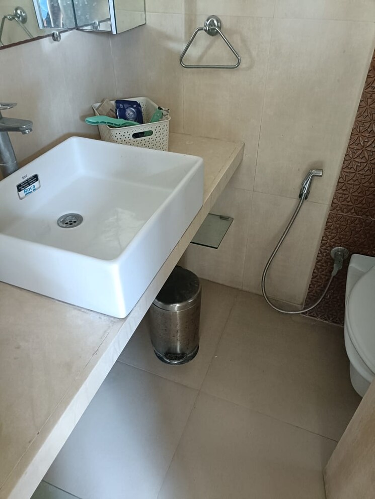 Bathroom, temple-view-chs 2 Bedroom 800 Sq.Ft. Apartment In Chembur Mumbai 9020133