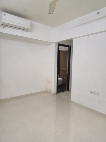 Room in 2 BHK Apartment at Lodha Splendora, Ghodbunder Road – for Rent