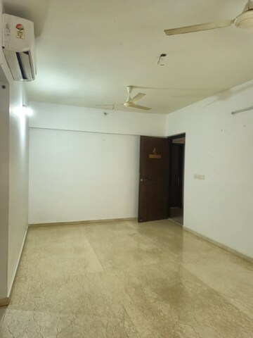 Room in 2 BHK Apartment at Lodha Splendora, Ghodbunder Road – for Rent