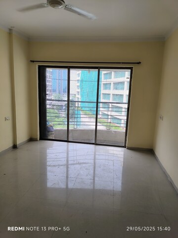 Room in 2 BHK Apartment at Sagar Heritage, Sakinaka – for Rent