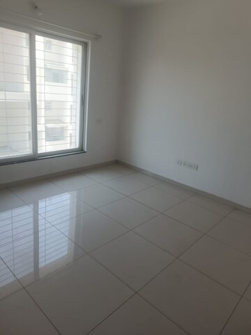 Room in 3 BHK Apartment at Kolte Patil 24K Sereno, Baner – for Rent