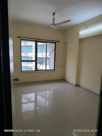 Room in 2 BHK Apartment at Sagar Heritage, Sakinaka – for Rent