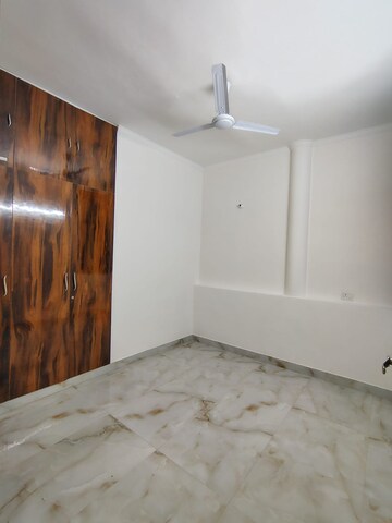Room in 2 BHK Builder Floor at Malviya Nagar – for Rent