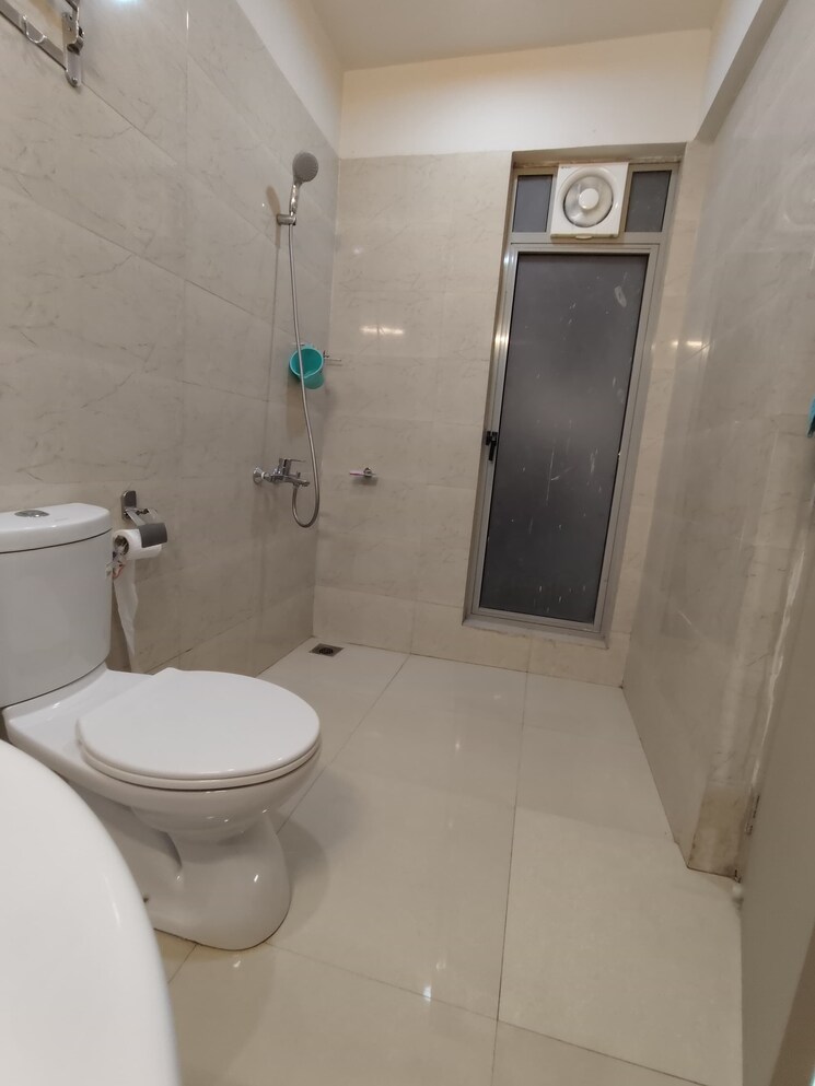 Bathroom, hiranandani-fortune-city 2 Bedroom 983 Sq.Ft. Apartment In New Panvel Navi Mumbai 9020283