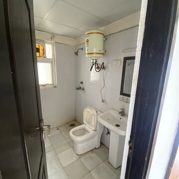 Bathroom in 2.5 BHK Apartment at Aims Golf Avenue II, Sector 75 – for Rent