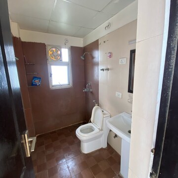 Bathroom in 2.5 BHK Apartment at Aims Golf Avenue II, Sector 75 – for Rent