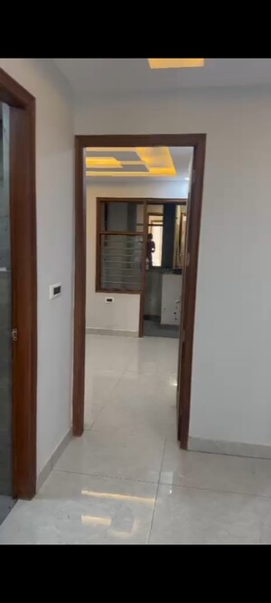 Building Lobby in 3 BHK Builder Floor at RPS Palm Drive, Sector 88 – for Sale