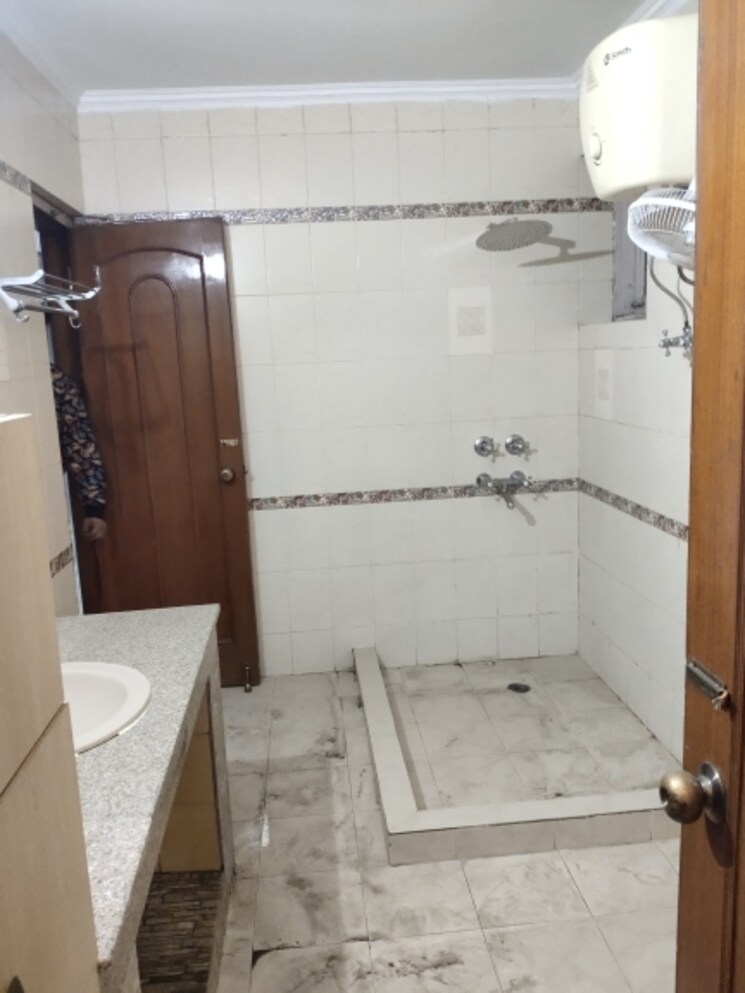 Master Bedroom, ardee-city-the-residency 3.5 Bedroom 2200 Sq.Ft. Apartment In Sector 52 Gurgaon 9020276