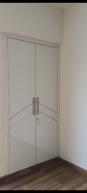 Furnished Amenities in 2 BHK Apartment at Samridhi Luxuriya Avenue, Sector 150 – for Rent