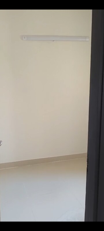 Room in 2 BHK Apartment at Samridhi Luxuriya Avenue, Sector 150 – for Rent