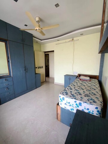Bedroom in 2 BHK Apartment at Ghorpadi – for Rent