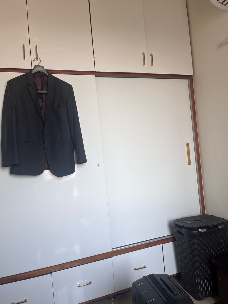 undefined, emaar-emerald-estate 2.5 Bedroom 1050 Sq.Ft. Apartment In Sector 65 Gurgaon 9020302