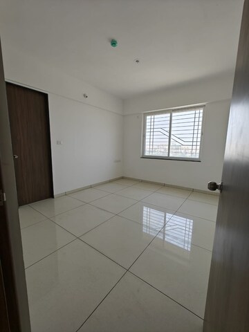 Room in 3 BHK Apartment at Truspace Prima Angulus, Balewadi – for Rent