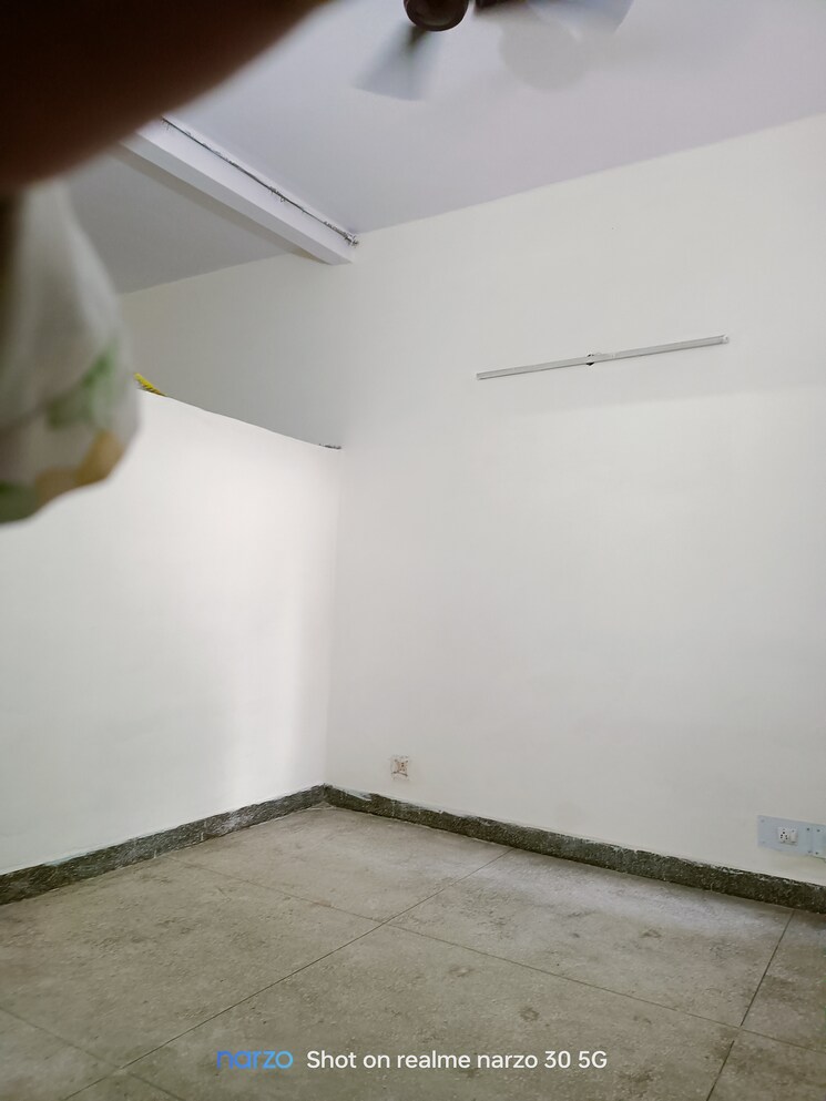 Room, ip extension 3 Bedroom 1250 Sq.Ft. Apartment In Ip Extension Delhi 9020367