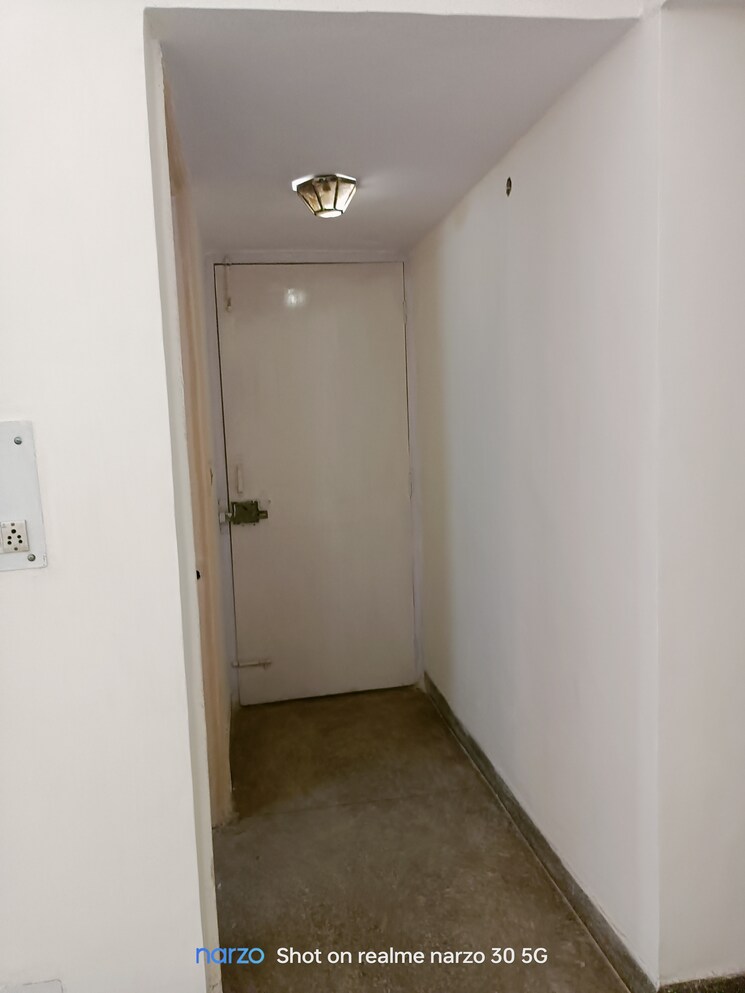 Room, ip extension 3 Bedroom 1250 Sq.Ft. Apartment In Ip Extension Delhi 9020367