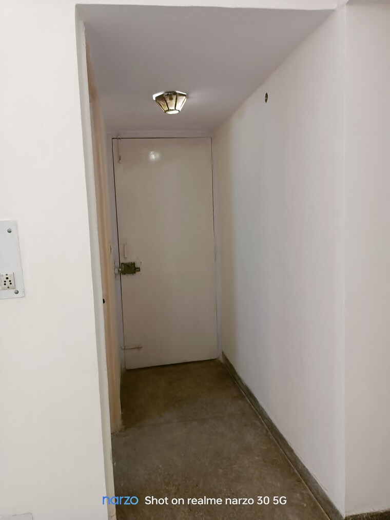 Room, ip extension 3 Bedroom 1250 Sq.Ft. Apartment In Ip Extension Delhi 9020367