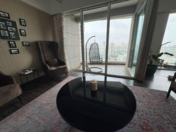 Living Room in 5 BHK Apartment at Lokhandwala Complex, Andheri West – for Rent