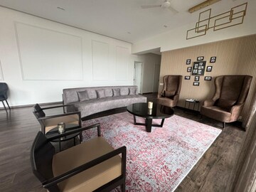 Living Room in 5 BHK Apartment at Lokhandwala Complex, Andheri West – for Rent