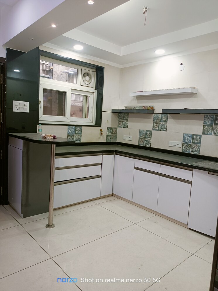 Kitchen, ip extension 3 Bedroom 1600 Sq.Ft. Apartment In Ip Extension Delhi 9020390