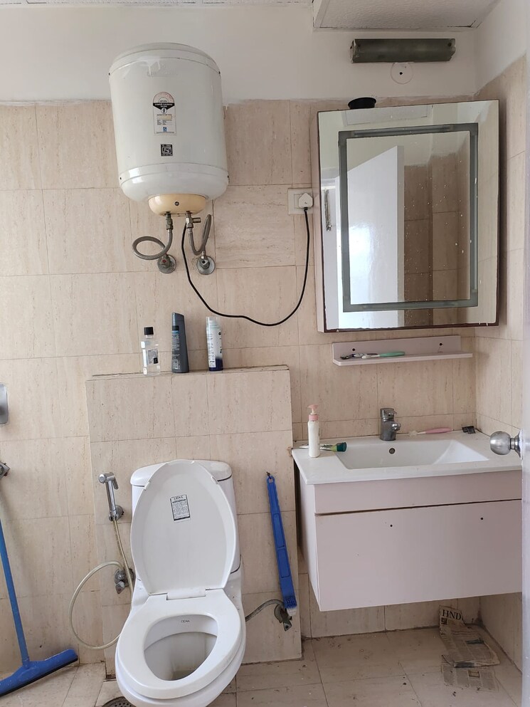 Bathroom, orchid-island 3 Bedroom 1450 Sq.Ft. Builder Floor In Sector 51 Gurgaon 9020404