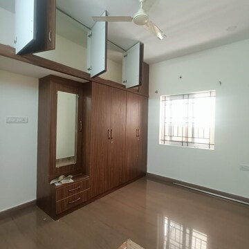 Room in 2 BHK Builder Floor at Hsr Layout – for Rent