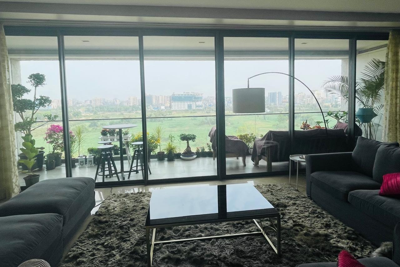 5 BHK + Pooja Room Apartment For Rent in Rustomjee Elements