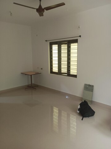 Room in 2 BHK Builder Floor at Hsr Layout – for Rent