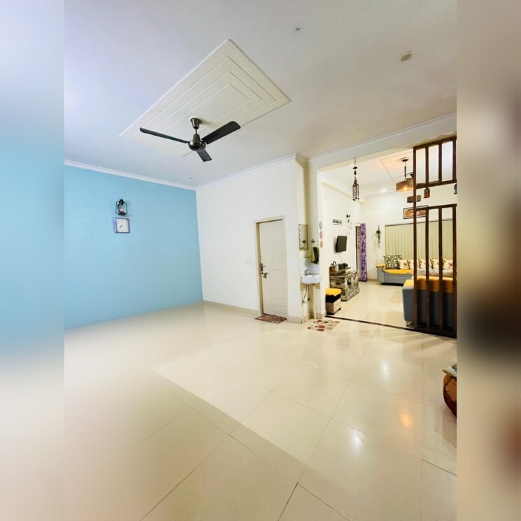 Room, greenwood-city 3 Bedroom 1600 Sq.Ft. Builder Floor In Sector 40 Gurgaon 9020477