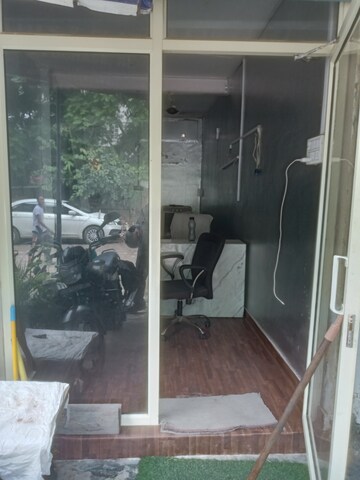  Shop For Rent in Vasant Kunj Enclave