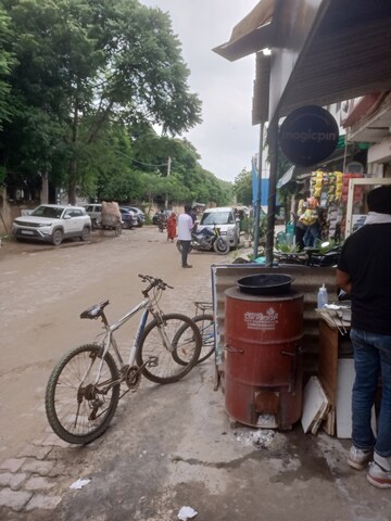 Parking in  Shop at Vasant Kunj Enclave – for Rent