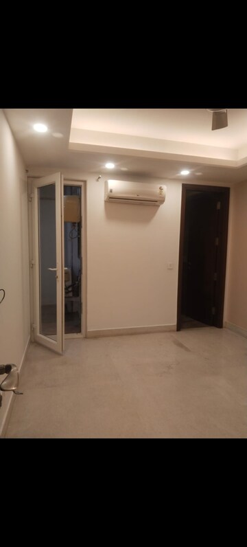 Room in 3 BHK Builder Floor at Shivalik Colony – for Rent