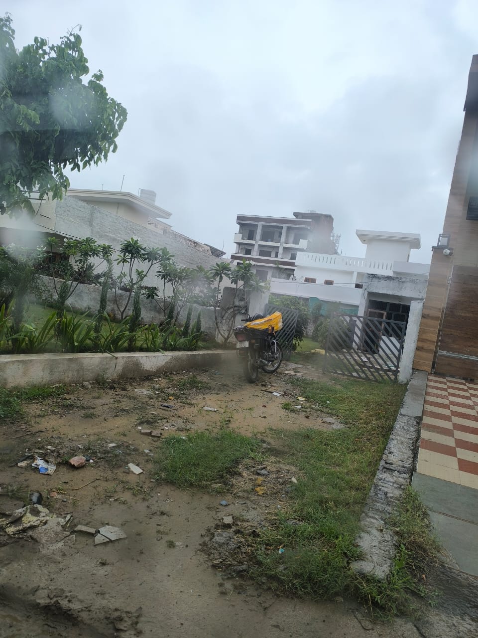 Plot For Sale in Independent Plot 