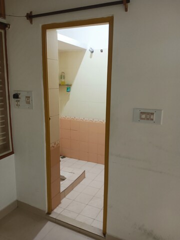 Bathroom in 2 BHK Builder Floor at Hsr Layout Sector 3 – for Rent