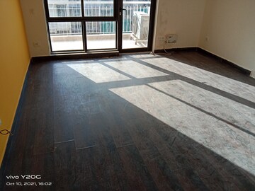 Room in 3 BHK Apartment at Sector 57 – for Rent
